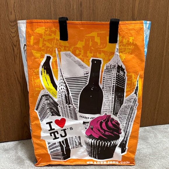 Trader Joe's Graphic Tote Bag Brooklyn - Picture 1 of 6